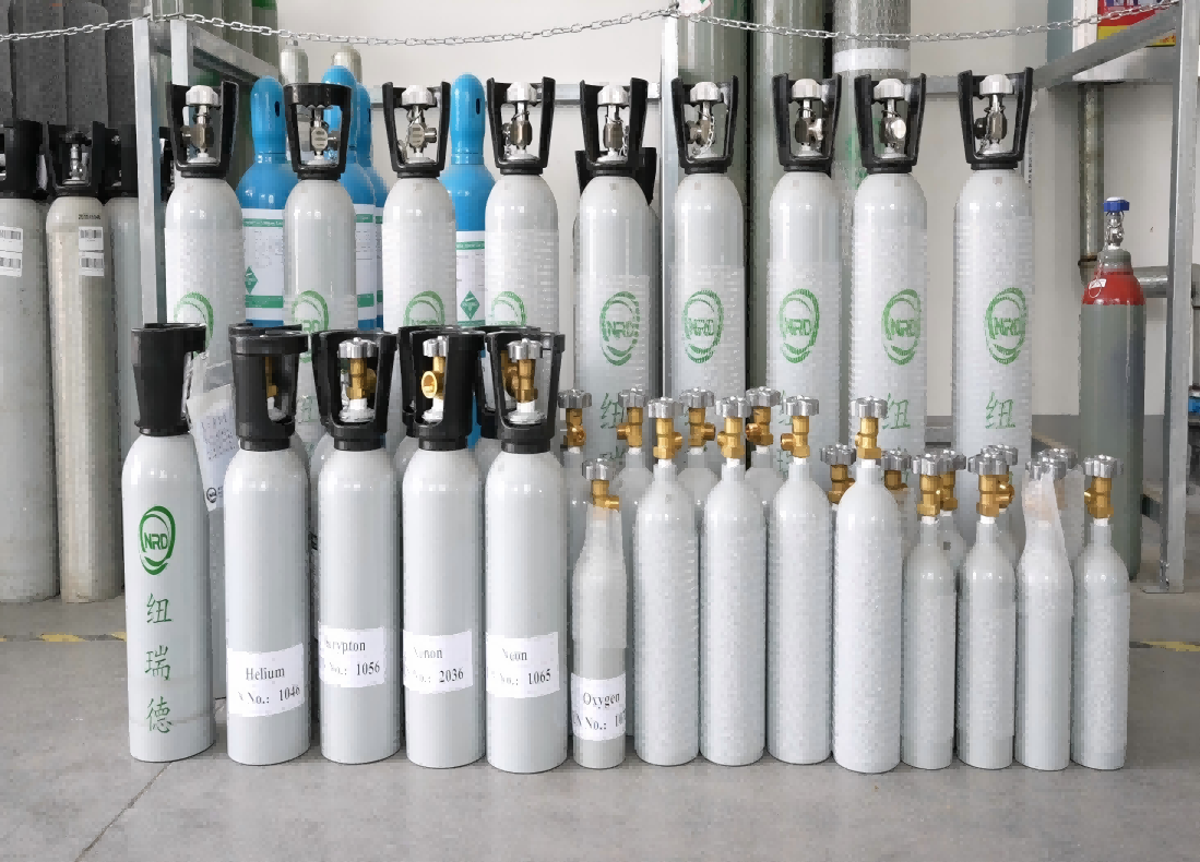 Why Are Excimer Laser Gas Mixtures with Less Than 1% Fluorine Often Classified as Class 2.2 Gases?