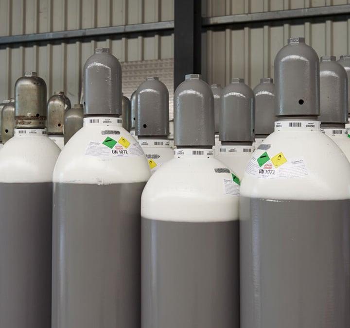 Xenon (Xe) Gas: Properties, Uses & Semiconductor, Lighting & Aerospace Applications